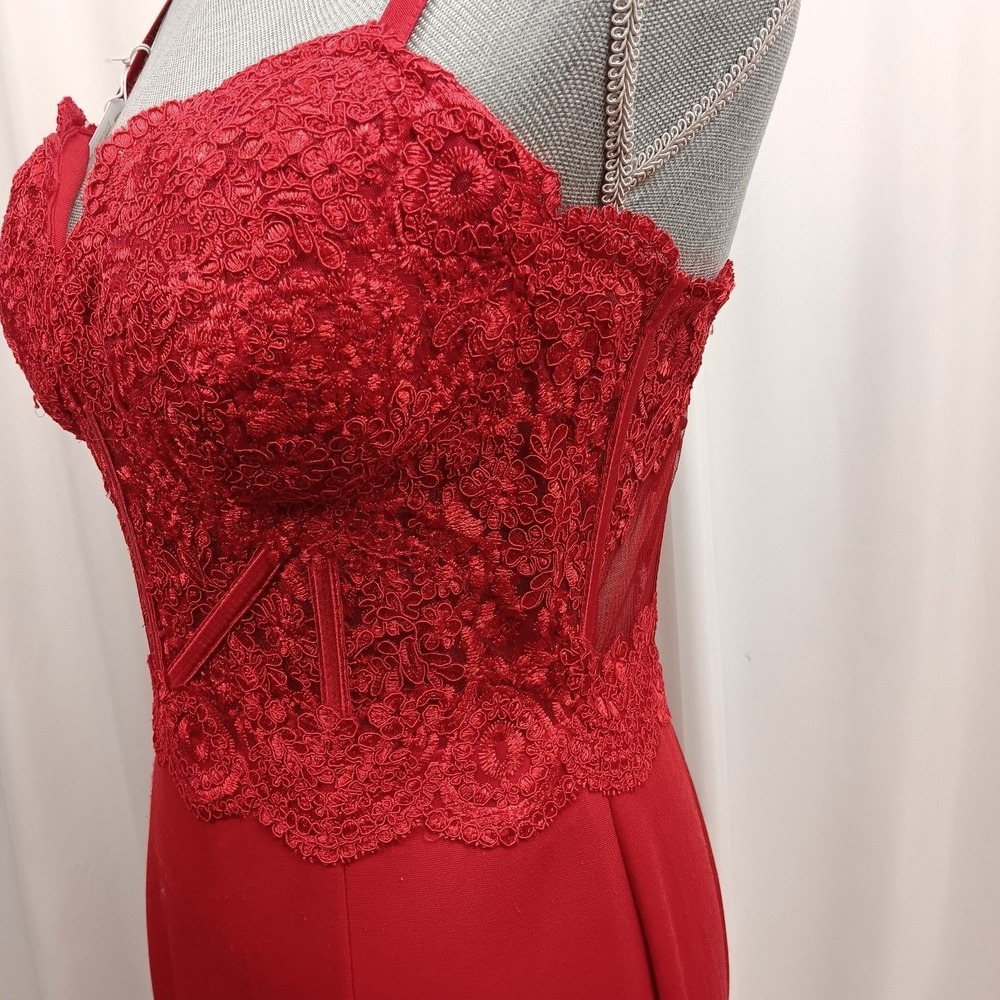 Floor Length Red Dress Size 8  [1187] - Picture 4 of 11